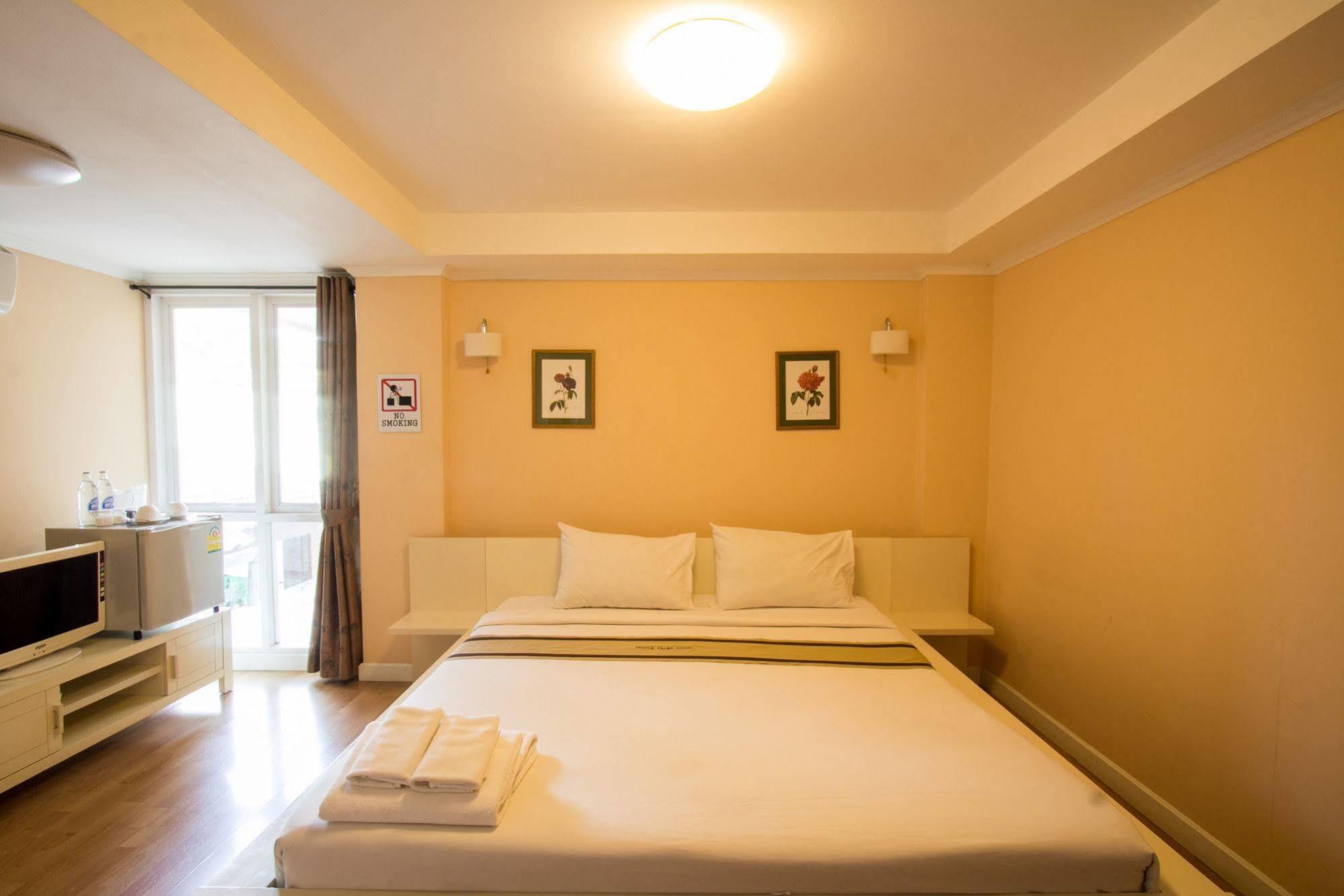 Triple Palms House Hotell Chiang Mai Eksteriør bilde
