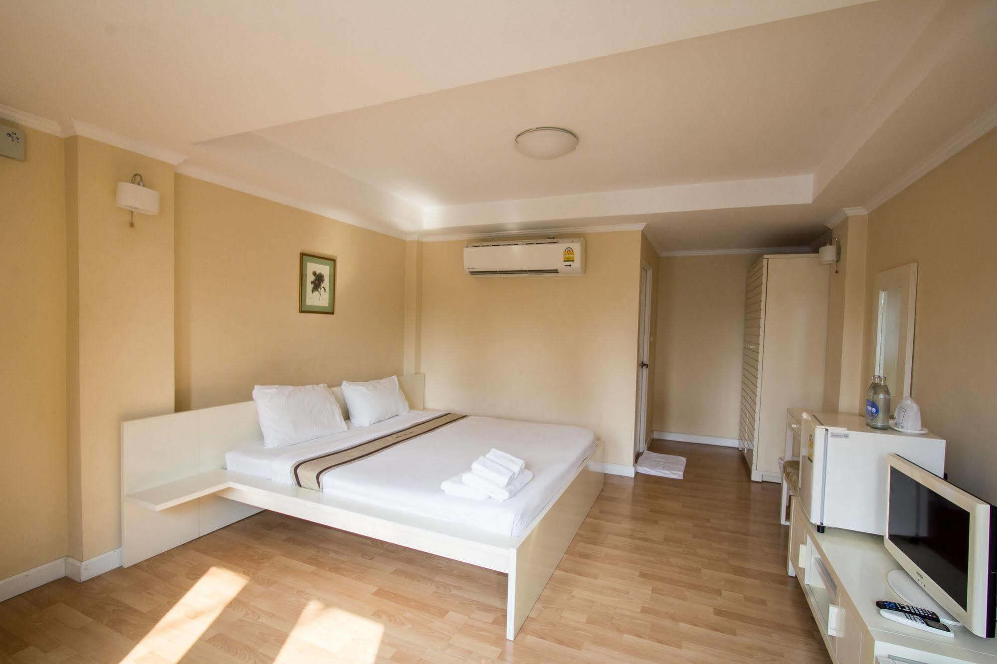 Triple Palms House Hotell Chiang Mai Eksteriør bilde